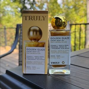 TRULY Golden Glaze Body Oil